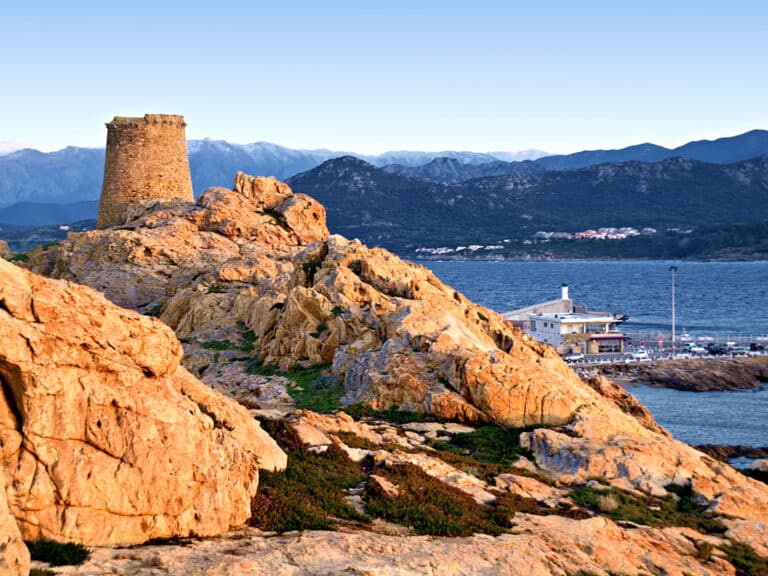 Hotels Ile Rousse - Guides France