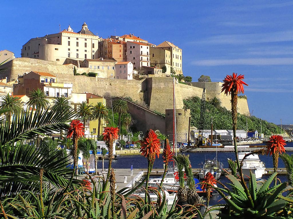 Guide Corse, Guide Touristique Calvi, Guide Calvi, Visiter Calvi