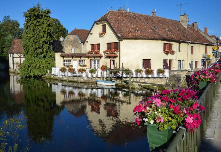 N°1 Guide Mirebeau sur Bèze  Le meilleur de la France  N°1 Bourgogne