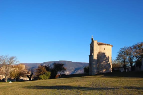 Visite de Caseneuve, Guide Lubéron, Visiter Lubéron