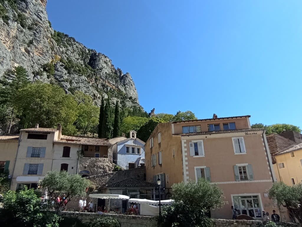 Visiter Moustiers Sainte Marie